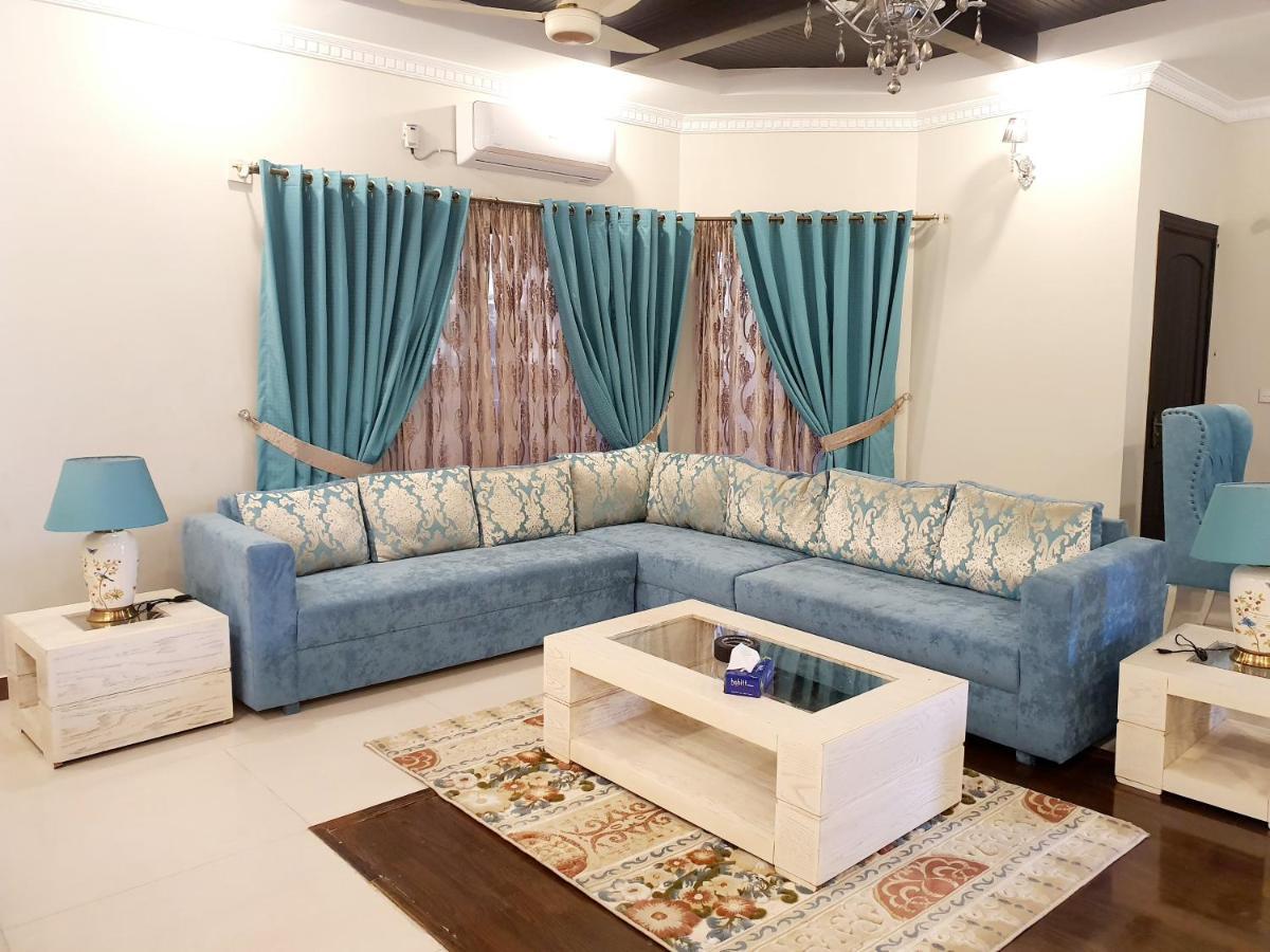 Royal Villa F-10/2 Islamabad Bagian luar foto