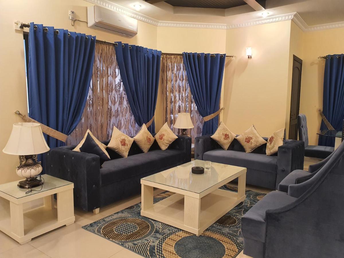 Royal Villa F-10/2 Islamabad Bagian luar foto