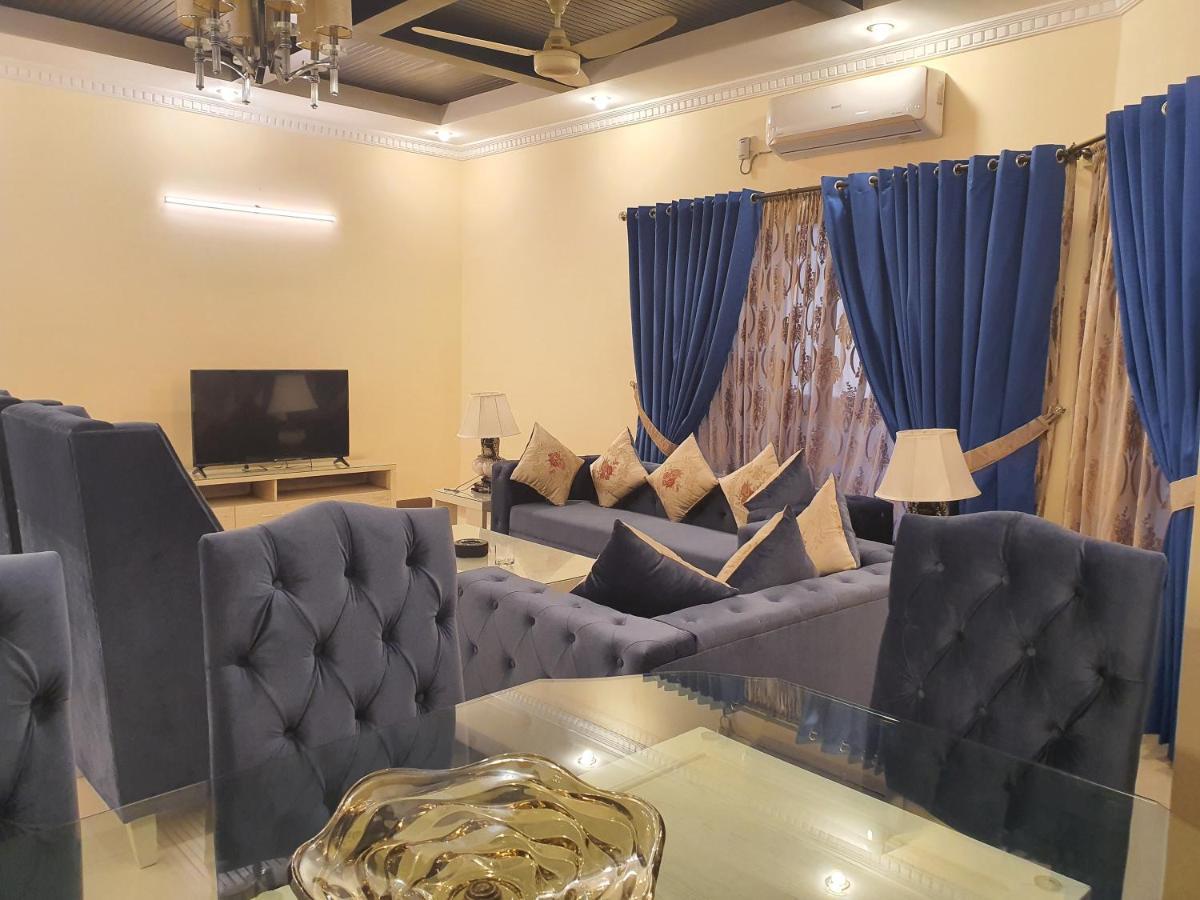 Royal Villa F-10/2 Islamabad Bagian luar foto
