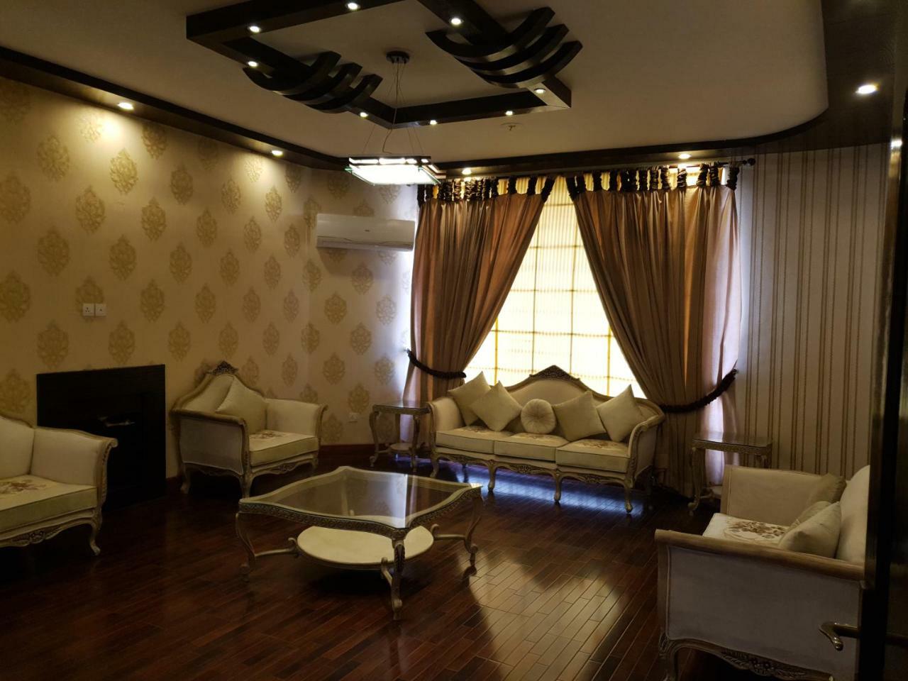 Royal Villa F-10/2 Islamabad Bagian luar foto